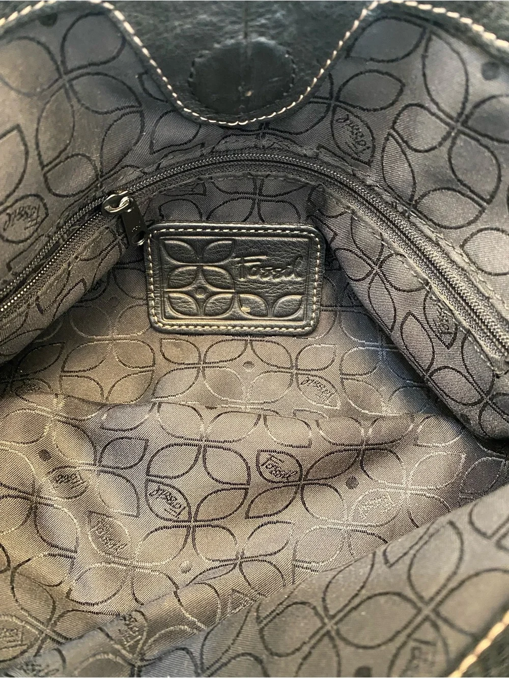 Vintage Fossil Satchel great condition clean interior medium size real leather